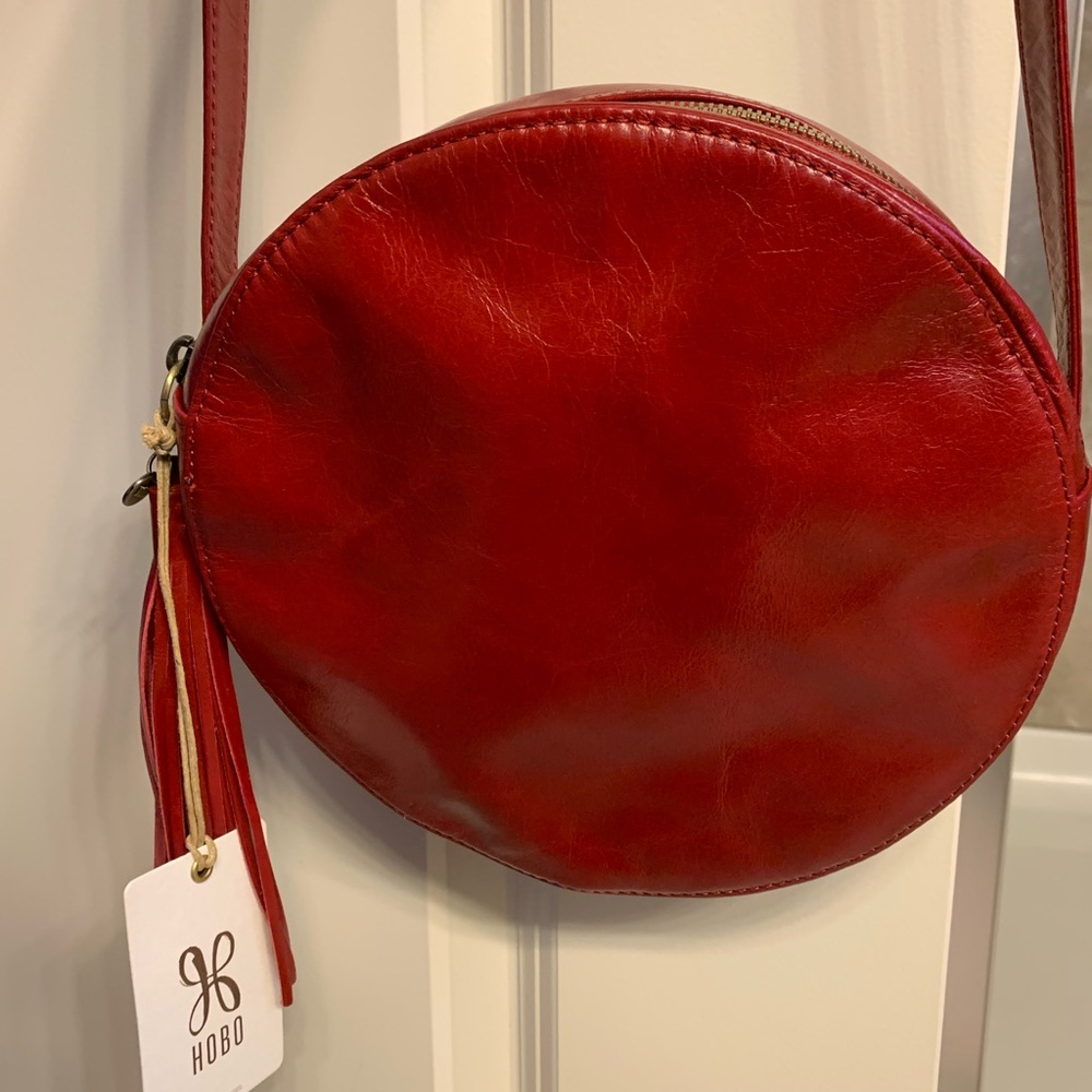 HOBO Moon in Garnet, NWT, app 8.5x8.5x2